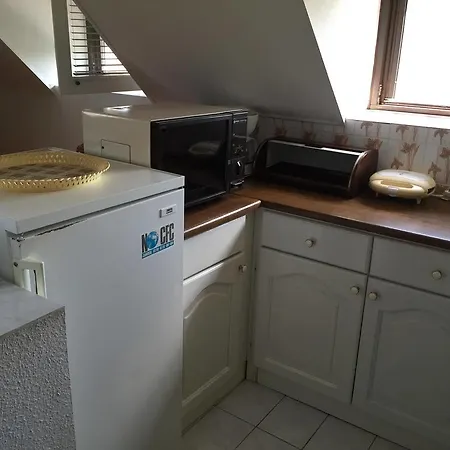 Toni Bacsi Ueduelo Apartment